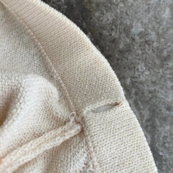 St. John Vintage Santana Knit High Waist Shorts Size 12 With Pockets Beige - Picture 11 of 13